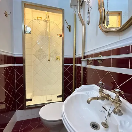Florentine Penthouse By Florencehospitality Com Daire
