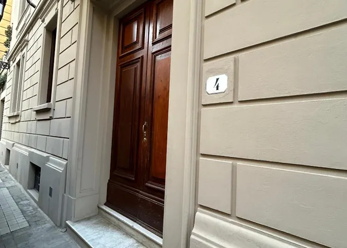 Florentine Penthouse By Florencehospitality Com * Florença